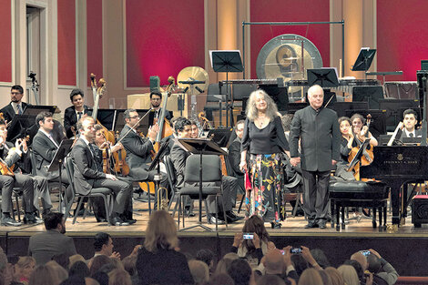 Argerich, Barenboim y la WEDO lograron una versión de referencia para una obra genial.