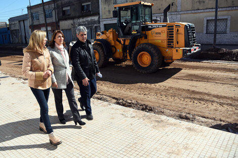 Fein recorrió ayer las obras de ensanchamiento de calle Junín.