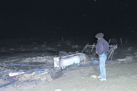 Las viviendas fueron incendiadas en la comunidad mapuche de Vuelta del Río. (Fuente: Gustavo Zaninelli)