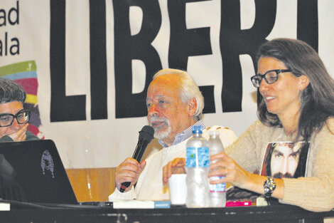 Dandan, Verbitsky y Gómez Alcorta, en el auditorio de la Facultad de Ciencias Sociales.