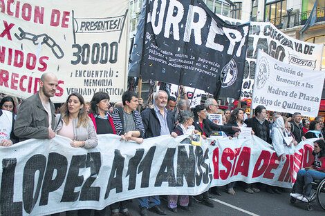 La marcha se hizo a once años de la desaparición de Julio López y a 48 días de la de Santiago Maldonado. (Fuente: Alejandro Leiva)