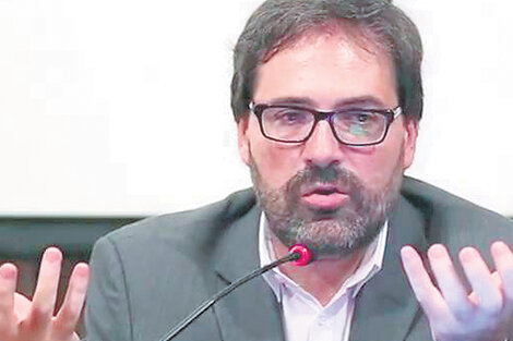 El subsecretario de Energía Nuclear, Julián Gadano, es señalado como uno de los responsables del fracaso.