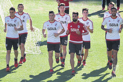 Nueve de los once que serán titulares el jueves intensificaron los trabajos ayer en el Monumental.