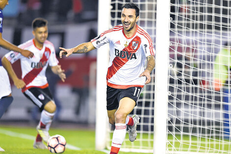 Scocco produjo el milagro de River