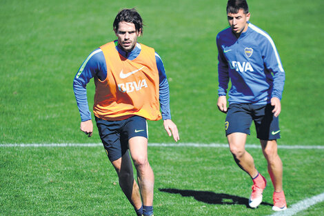 Gago, capitán y figura del Boca puntero, durante la práctica. (Fuente: Javier González Toledo)