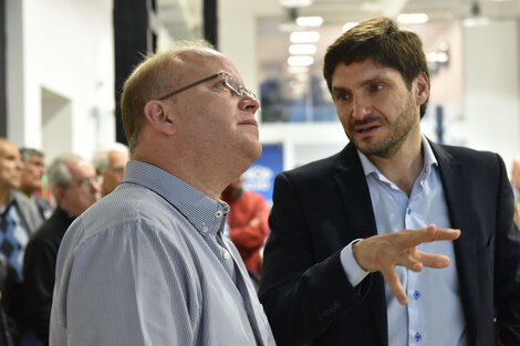 Contigiani y Pullaro en la reunión de ayer con los vecinos.