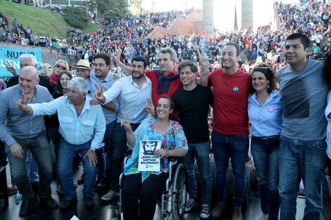 Kicillof y Rossi estuvieron junto a los candidatos a diputados nacionales y a concejales de Unidad Ciudadana. (Fuente: Andres Macera)