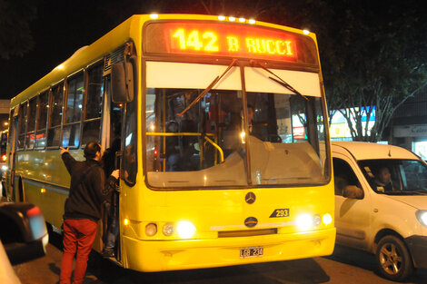 Las líneas de Rosario Bus tienen peores frecuencias y muy pocos coches adaptados. (Fuente: Alberto Gentilcore)