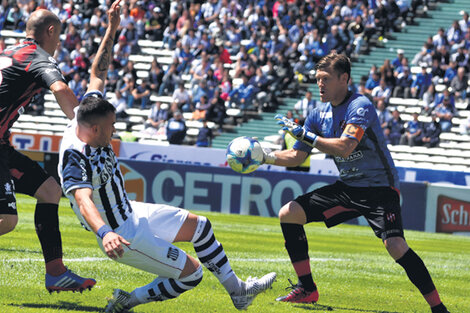 Talleres ganó y piensa en el clásico