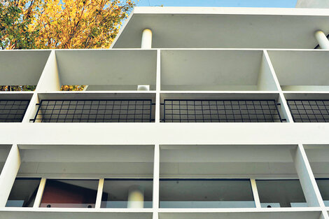 El frente de la casa diseñada por el suizo Le Corbusier, construcción única en la Argentina. (Fuente: Mario Retik)