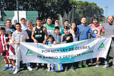 Los clubes de barrio forman parte de una red social integradora.