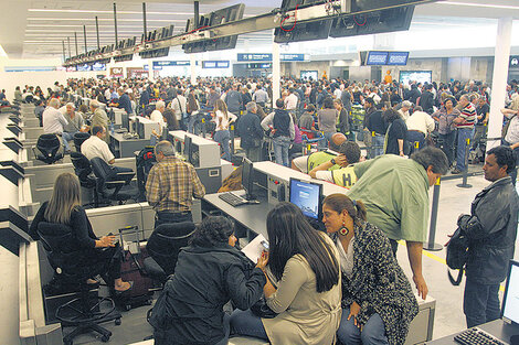 Las empresas aseguran que no habrá demoras en el check in por las nuevas medidas. (Fuente: Leandro Teysseire)