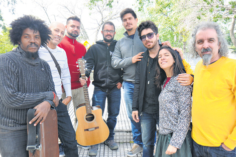 Los músicos de La Trovuntivitis están celebrando veinte años de existencia y trabajo conjunto. (Fuente: Rafael Yohai)