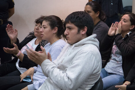 Al oír la sentencia, los familiares estallaron de bronca. (Fuente: Gentileza Alan Monzón.)