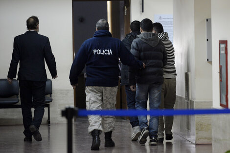 Entre los policías involucrados hay quienes disienten con el procedimiento ejecutado. (Fuente: Andres Macera)