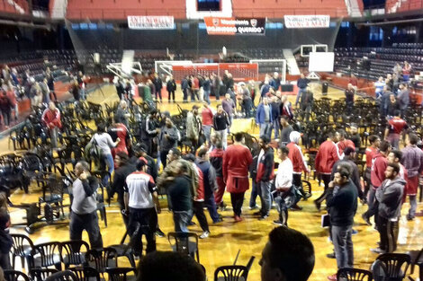 Hubo agresiones en el gimnasio cubierto de Ñuls.