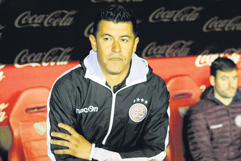 Jorge Almirón, entrenador de Lanús. (Fuente: Fotobaires)