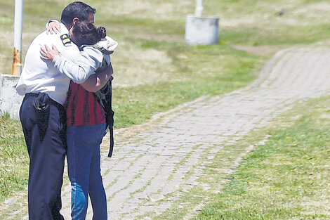 La base naval de Mar del Plata, epicentro de la angustia de los familiares de los tripulantes.