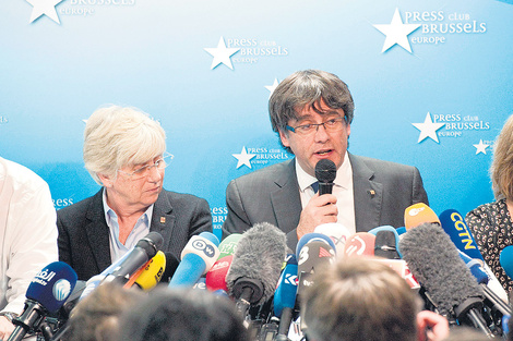 Desde Bélgica, Puigdemont lanza su candidatura