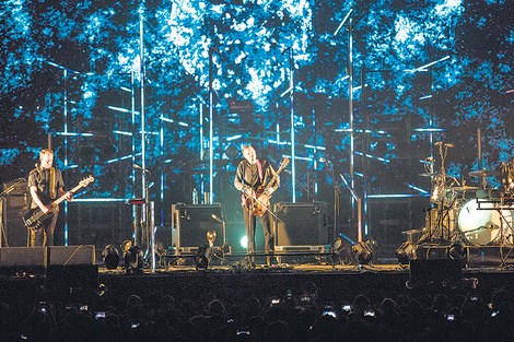 La banda islandesa de post rock Sigur Rós brindó un set notable.