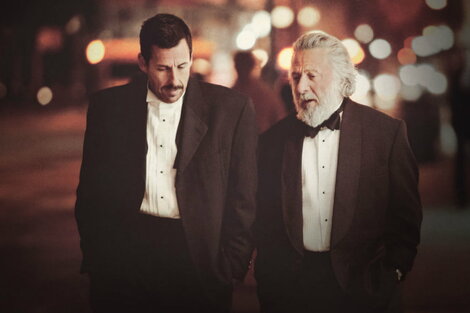 Dustin Hoffman y Adam Sandler brillan como padre e hijo.