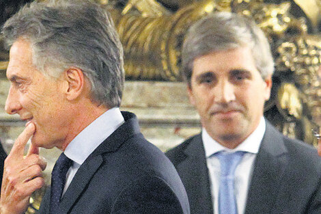 El presidente Mauricio Macri junto al ministro de Finanzas, Luis Caputo. (Fuente: Leandro Teysseire)