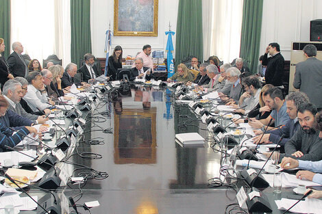 La asamblea del lunes se limitará a elegir rector.