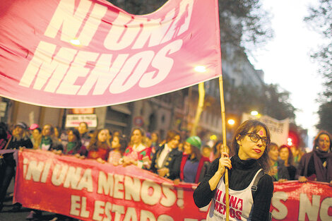 A favor está el desarrollo del movimiento NiUnaMenos, que se consolida como actor político.