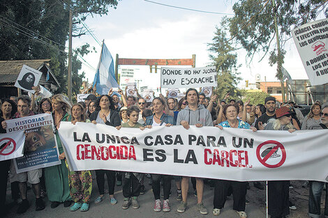 La llegada de Miguel Etchecolatz a Mar del Plata generó movilizaciones de repudio de vecinos y organismos de derechos humanos.