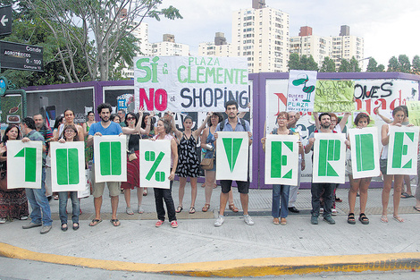 Ruidazo al aire libre por la plaza Clemente