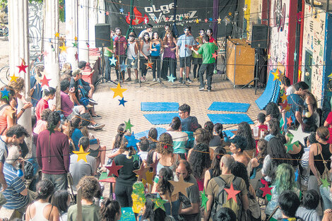 El Centro Social y Cultural Olga Vázquez inició sus actividades como espacio recuperado en 2003.