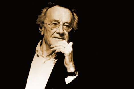 François Lyotard postuló la pluralidad para legitimar un flujo de poder/saber libre.