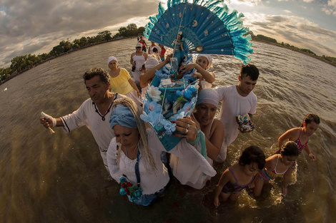 Flores y capoeira por Iemanjá