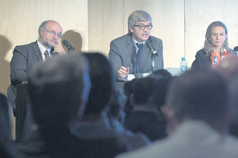 El presidente del Enargas, Mauricio Roitman, encabezó la audiencia pública en el Centro Metropolitano de Diseño. (Fuente: Télam)