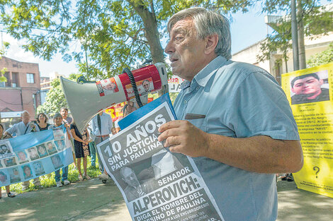 El papá de Paulina y sus amigas marcharon durante años todas las semanas en reclamo de justicia. (Fuente: Julio Pantoja)