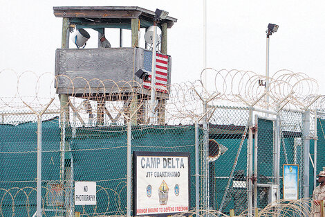 Condena por Guantánamo