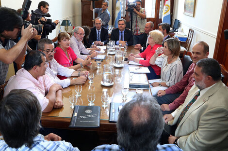 Farías volverá a encontrarse con los delegados de los gremios docentes.