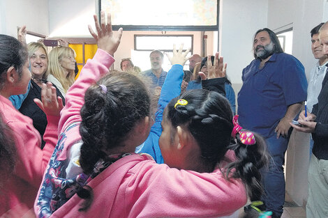 Baradel se reunió con docentes y directivos, pero también habló con los chicos.