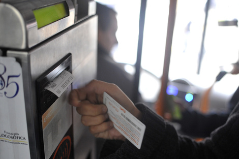 El boleto de colectivos pasó a costar 12,93 pesos. (Fuente: Andres Macera)