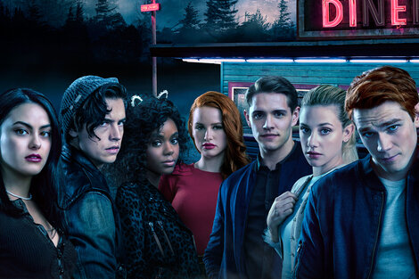 "Riverdale", la serie-adaptación del clásico comic "Archie" que aquí puede verse en Warner Channel y Netflix.