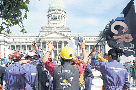 La carpa de los trabajadores permanecerá hasta el viernes en la Plaza del Congreso.