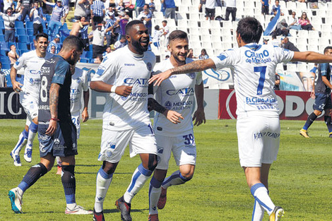 El Morro García festeja su gol.