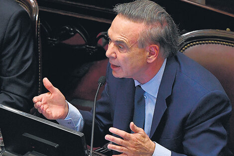 El jefe del principal bloque de senadores de la oposición, Miguel Angel Pichetto.