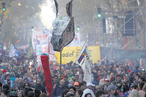 La convocatoria fue masiva y confluyeron cinco columnas provenientes de las provincias.