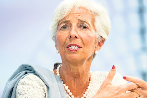 Chistine Lagarde, desde el FMI, brazo ejecutor de las políticas que tensionan los límites de la democracia.