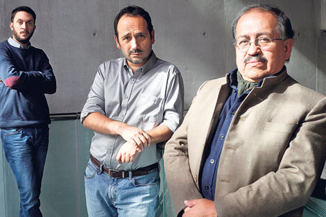 Juan Carlos Montenegro (der), presidente de la YLB, junto a Miguel Arancibia (medio) y Federico Nacif (atrás).