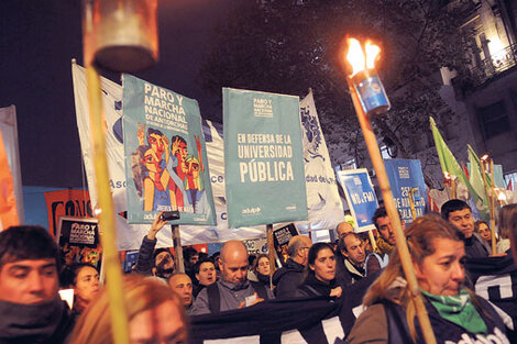 Antorchas por la educación