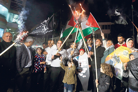 Palestinos protestaron en Hebrón, Cisjordania.