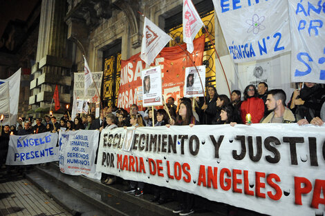 Marcha de antorchas por María