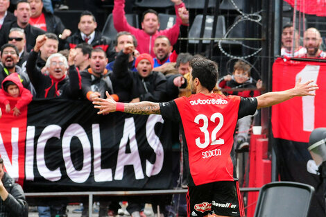 Newell's tiene que pagar la última cuota del pase de Scocco por un monto de 600 mil dólares.